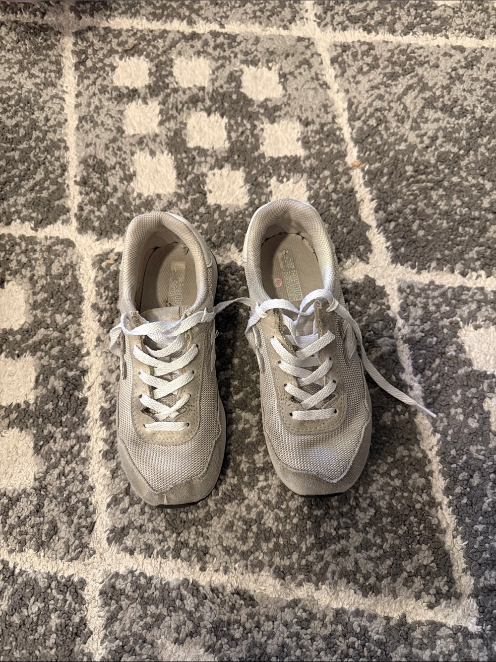Girls New Balance White Mesh Casual Sneakers
